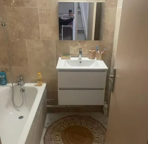 Apartment En Front De