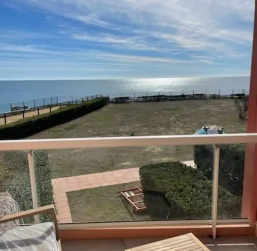 En Front De Appartement Sète